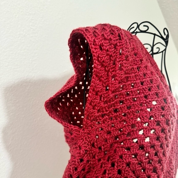 Hand Crocheted Crop Top - Picture 4 of 9